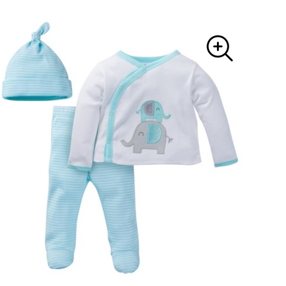 Gerber Other - FREE Gerber Newborn Baby Take-Me-Home 2-Piece